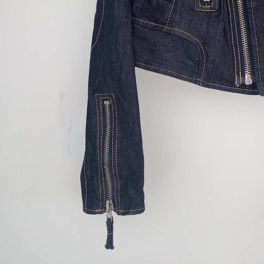 True Religion - Picture 2 of 7